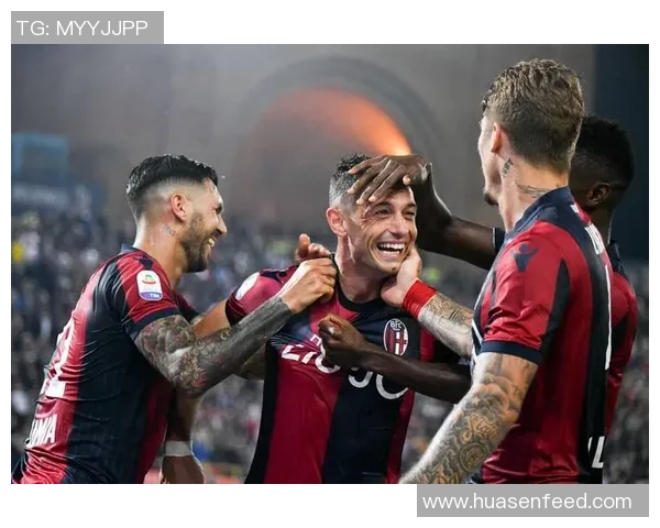 当足球巨星在赛场上突然回头凝视瞬间展现独特魅力